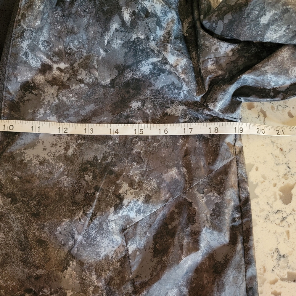 All in Motion Boys' Gray Camo Rain Jacket XL (16) - Picture 10 of 11